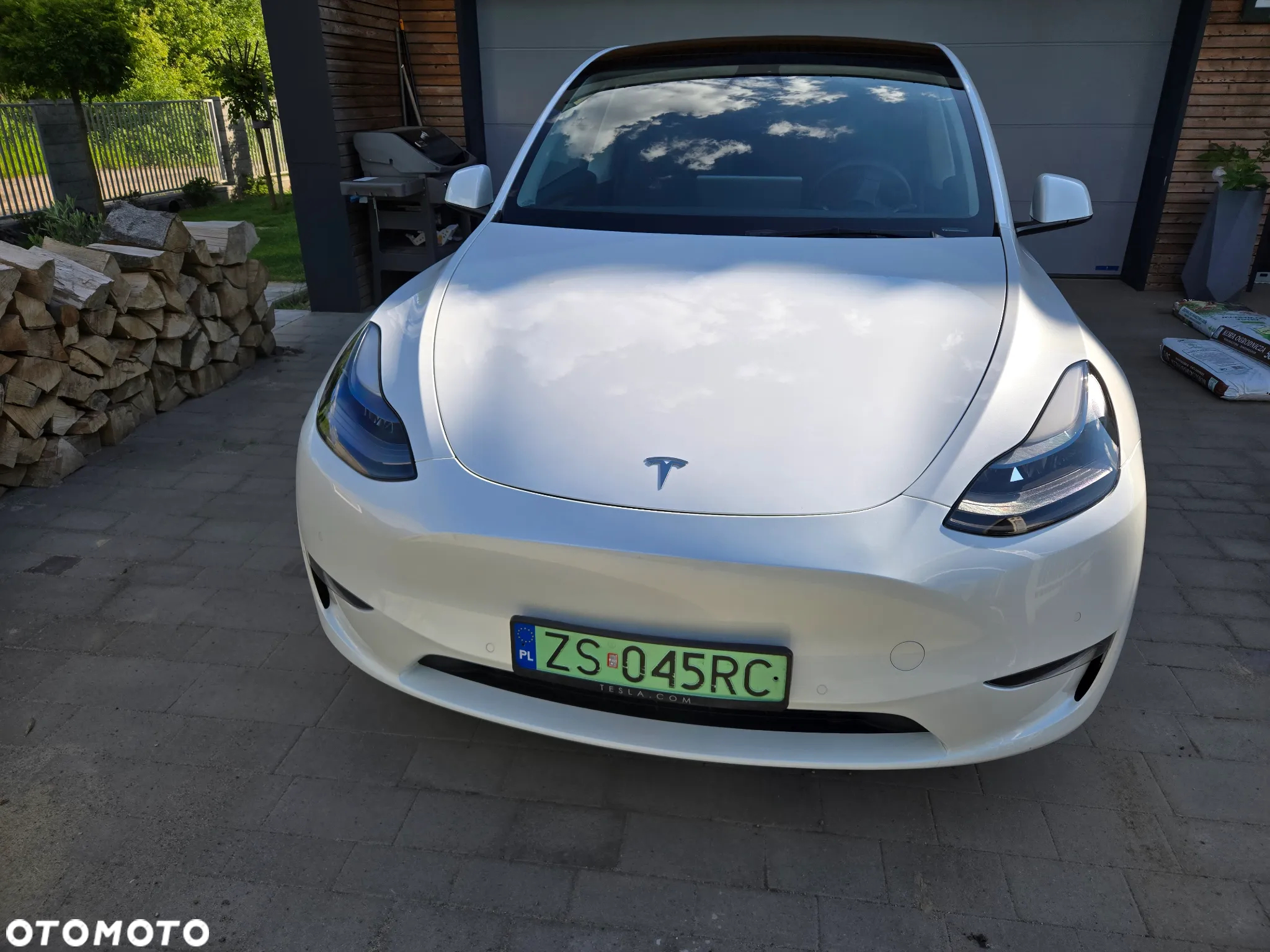 Tesla Y Long Range AWD - 7