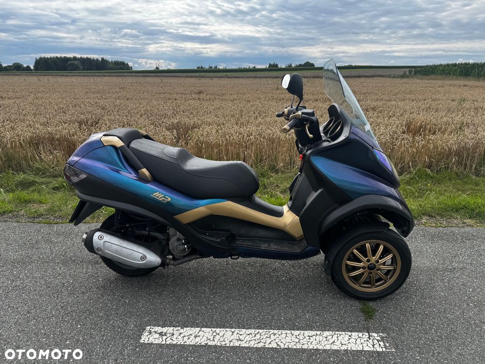 Piaggio MP-3 - 2
