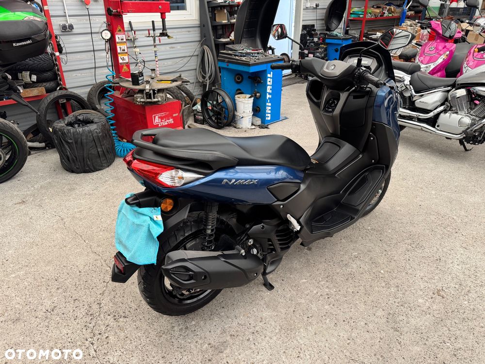 Yamaha NMAX - 7