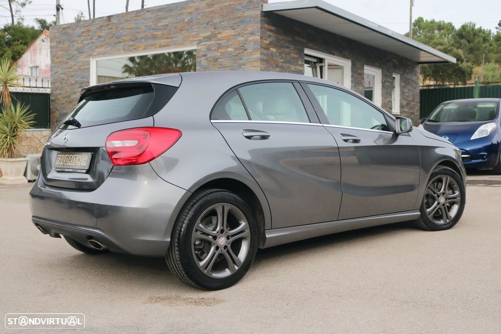 Mercedes-Benz A 250 BlueEfficiency Aut. - 2