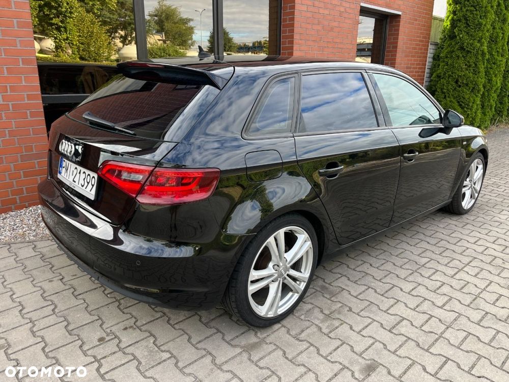 Audi A3 Sportback 2.0 TDI (clean diesel) S tronic S line Sportpaket - 4