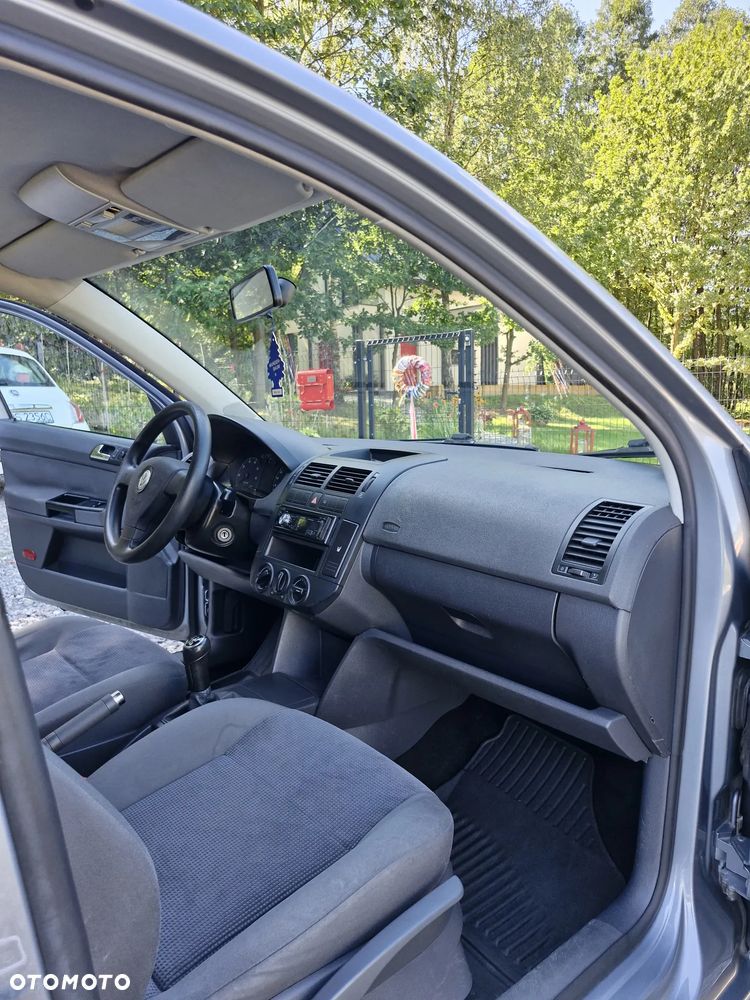 Volkswagen Polo 1.4 16V Comfortline - 9