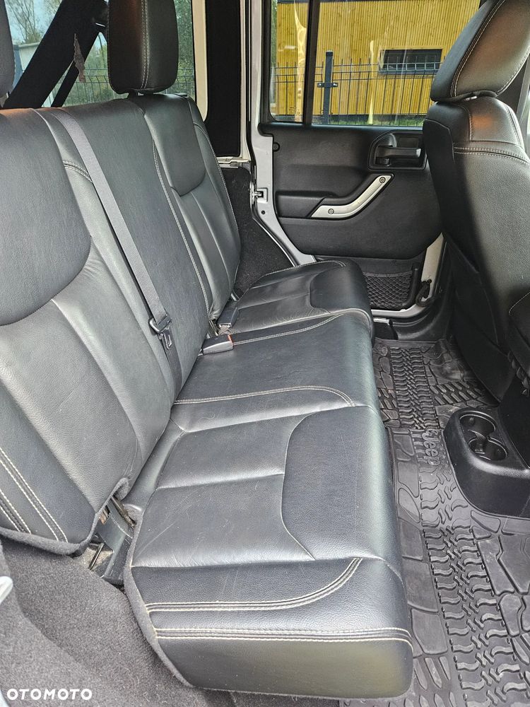 Jeep Wrangler - 13