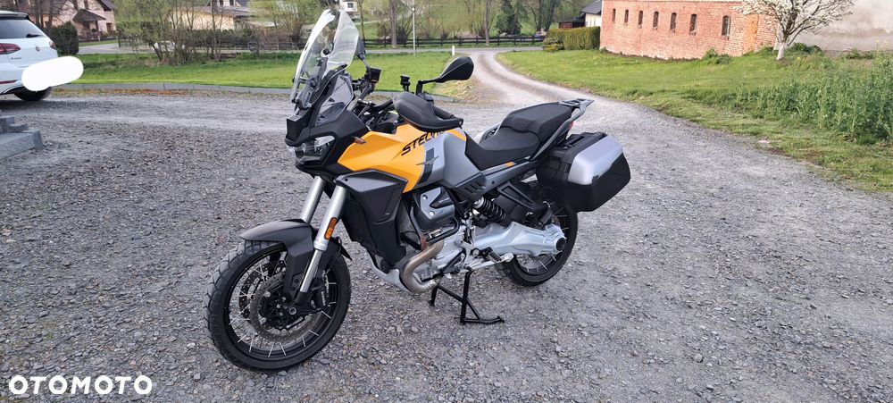 Moto Guzzi Stelvio - 1