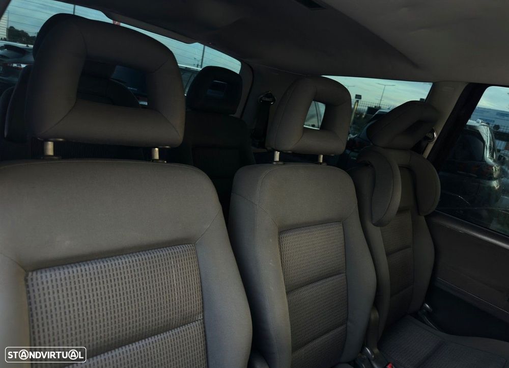 VW Sharan 2.0 TDI Confortline - 9