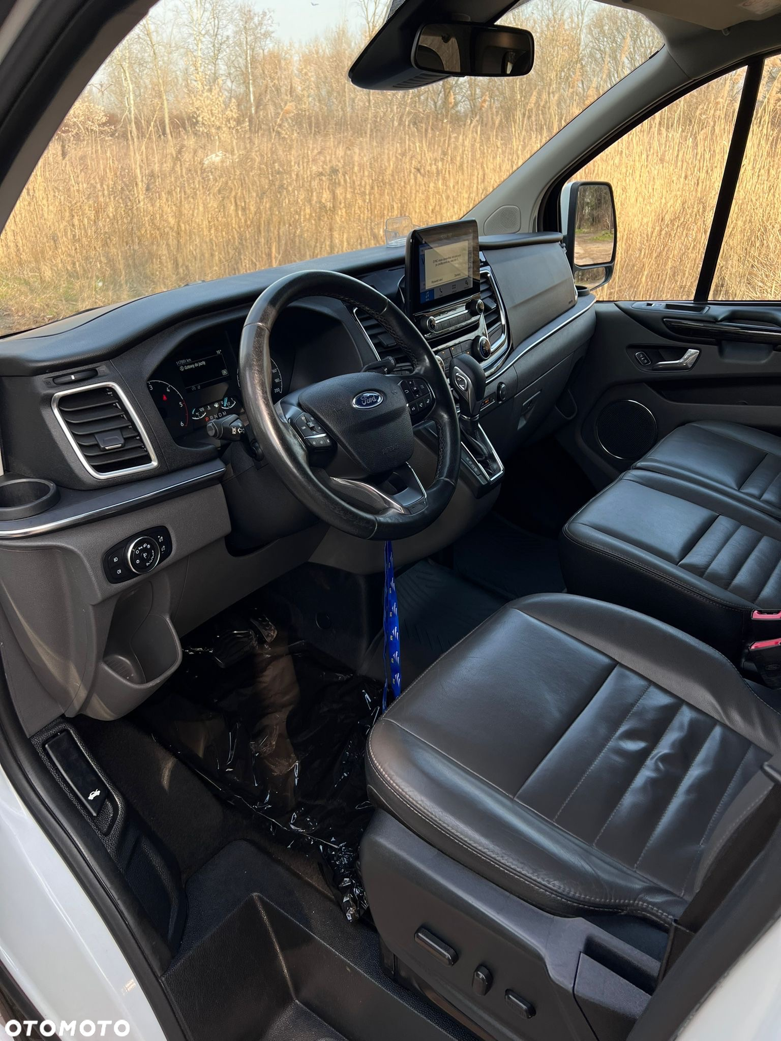Ford Tourneo Custom 320 L2H1 VA Autm Titanium X - 23