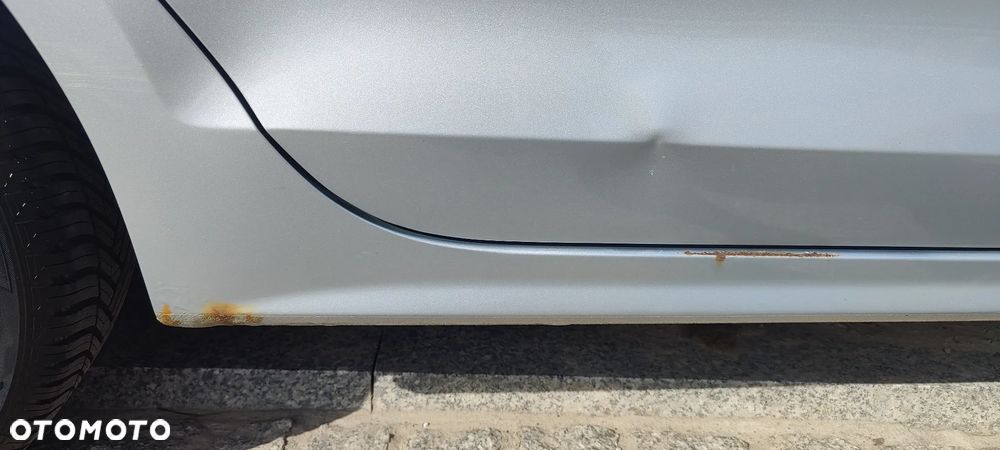 Volkswagen Jetta 1.6 TDI Trendline - 34