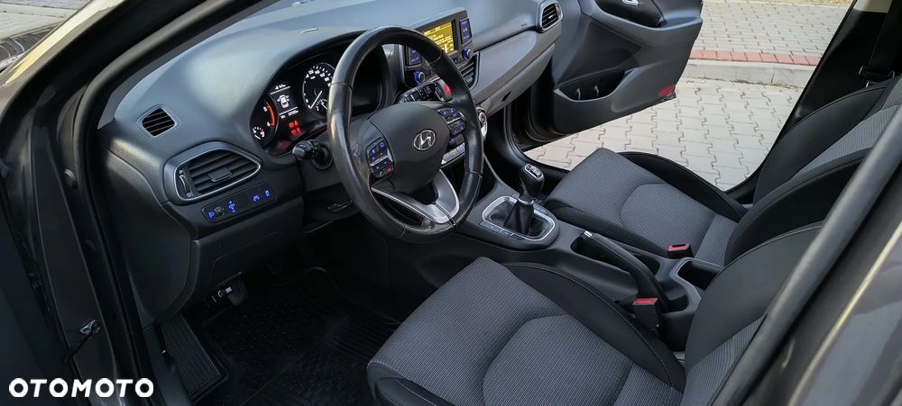 Hyundai i30 blue Kombi 1.6 CRDi Passion - 6