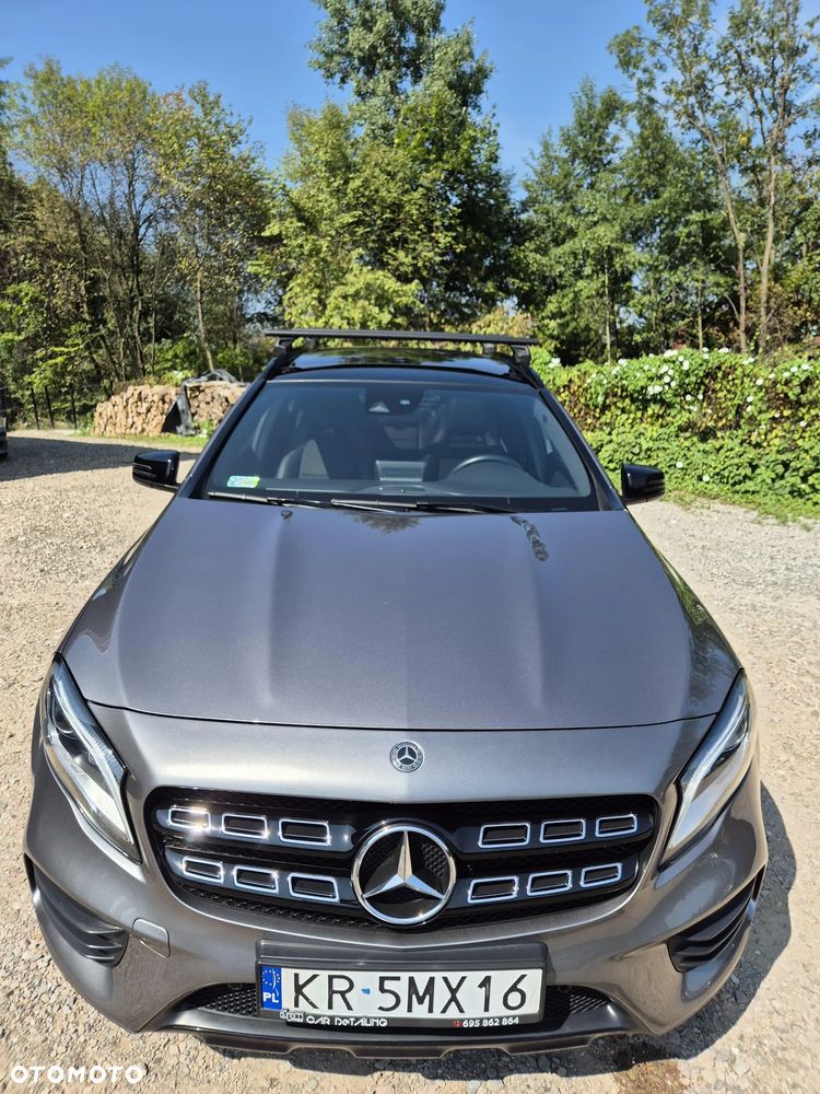 Mercedes-Benz GLA - 6
