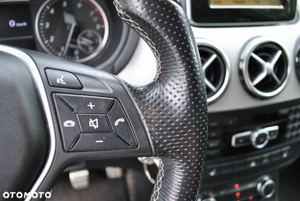 Mercedes-Benz Klasa B 200 (BlueEFFICIENCY) - 22
