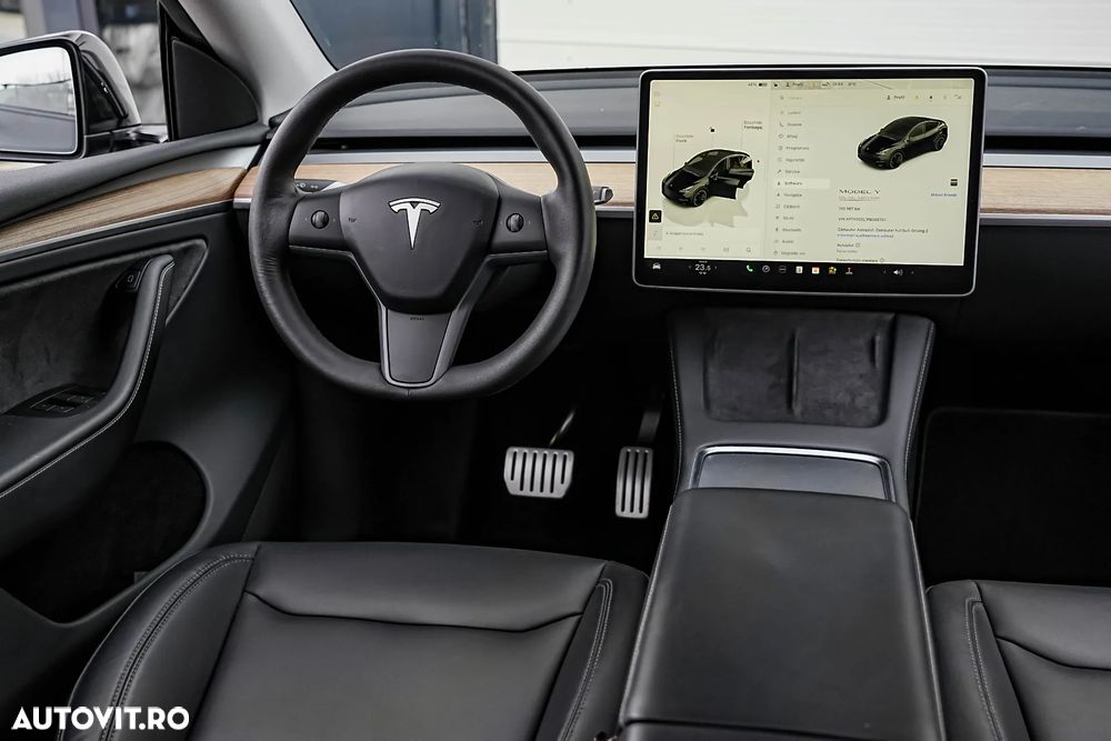 Tesla Model Y - 13