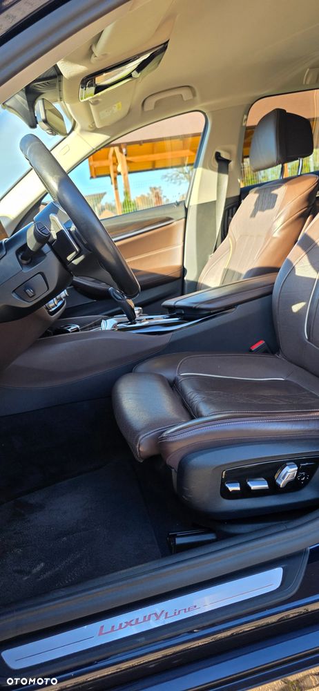 BMW Seria 5 520d Luxury Line sport - 23