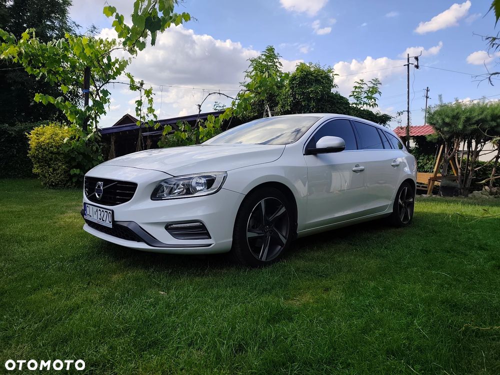 Volvo V60 D3 Drive-E R-Design Momentum - 2