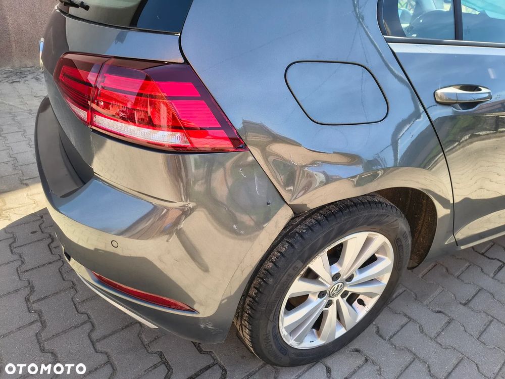 Volkswagen Golf - 8