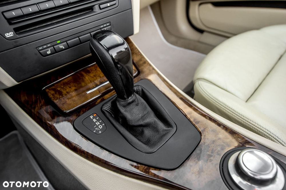 BMW Seria 3 325i - 9