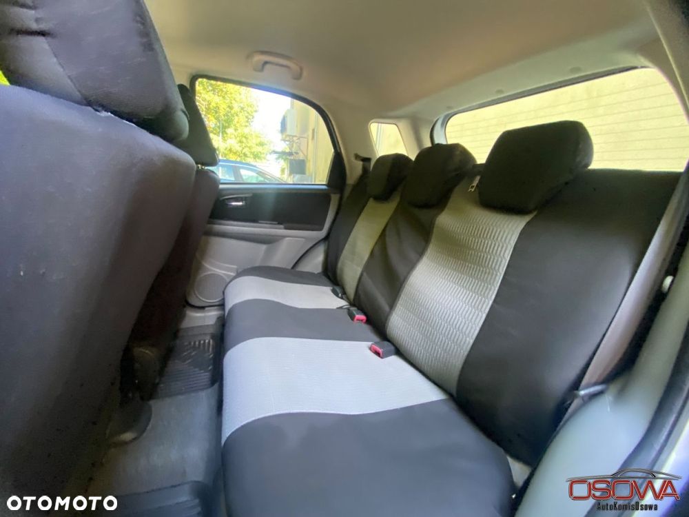 Suzuki SX4 2.0 DDiS Premium 4WD - 35