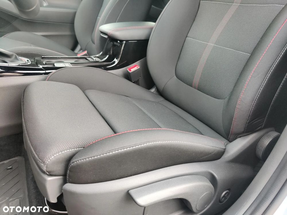 Hyundai i30 1.5 T-GDI 48V Modern DCT - 13