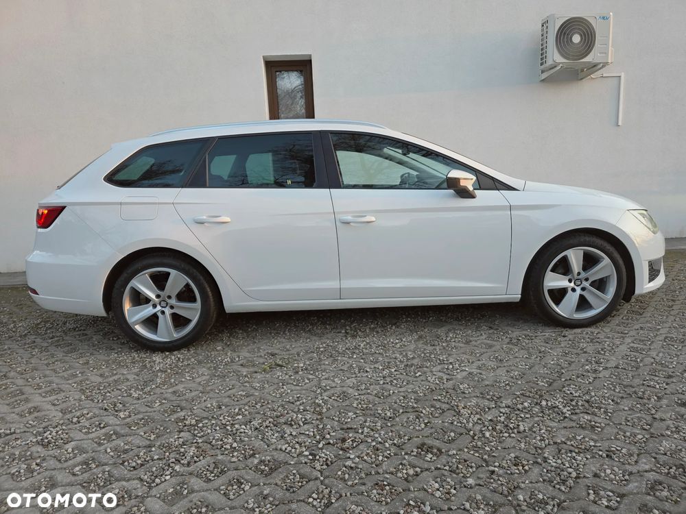 Seat Leon 2.0 TDI DPF Ecomotive DSG FR - 25