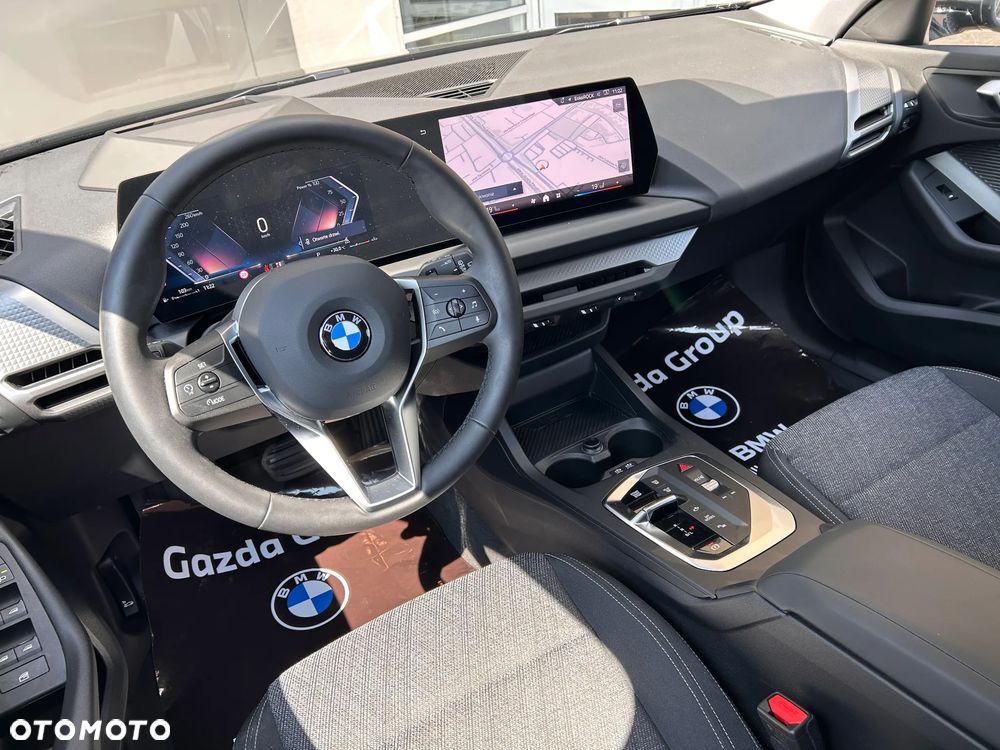 BMW Seria 1 120d mHEV - 26