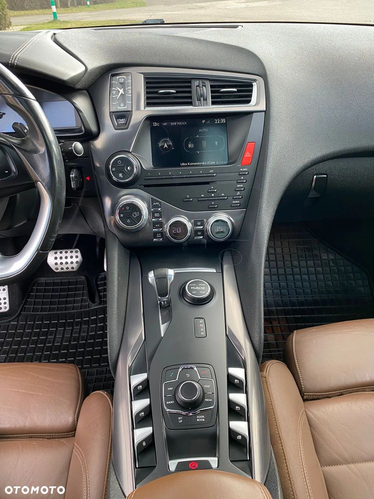 Citroën DS5 Hybrid4 EGS6 SoChic - 13