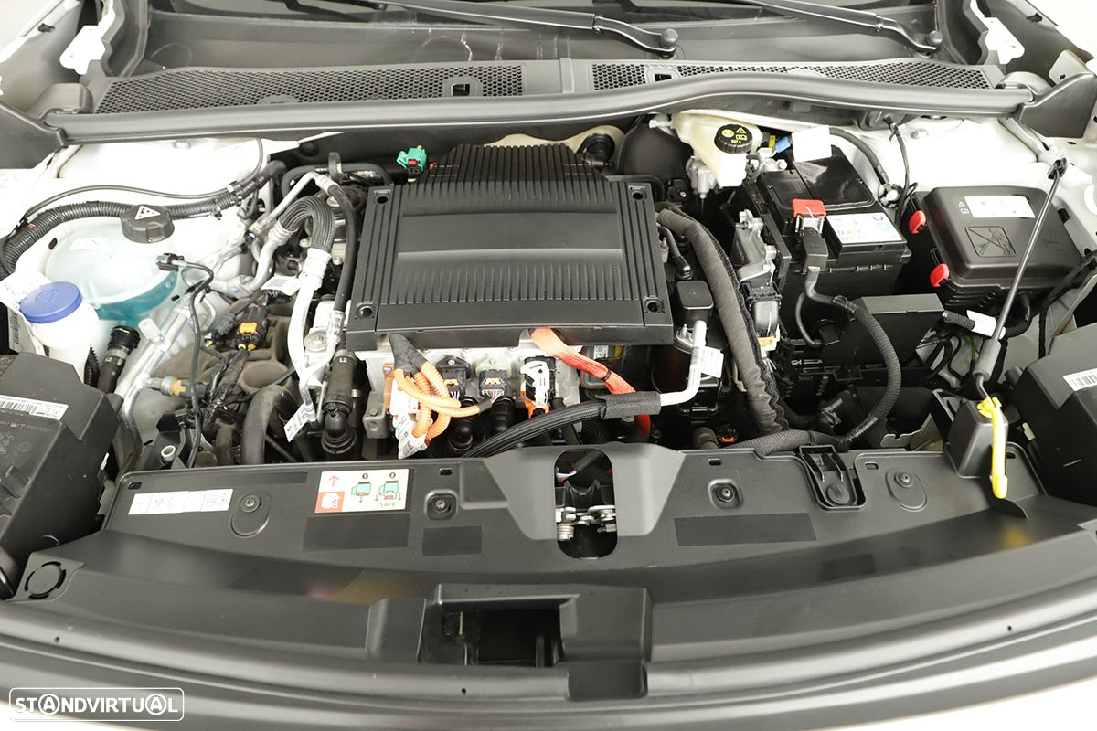 Peugeot e-2008 54 kWh GT - 26