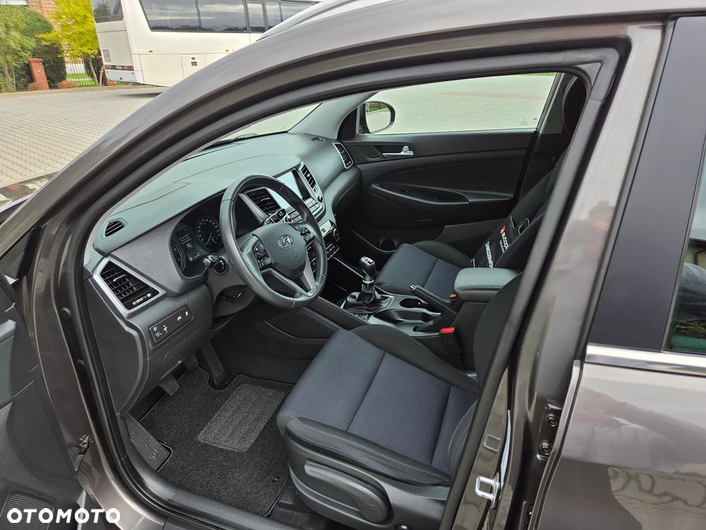 Hyundai Tucson blue 1.7 CRDi 2WD Advantage - 11