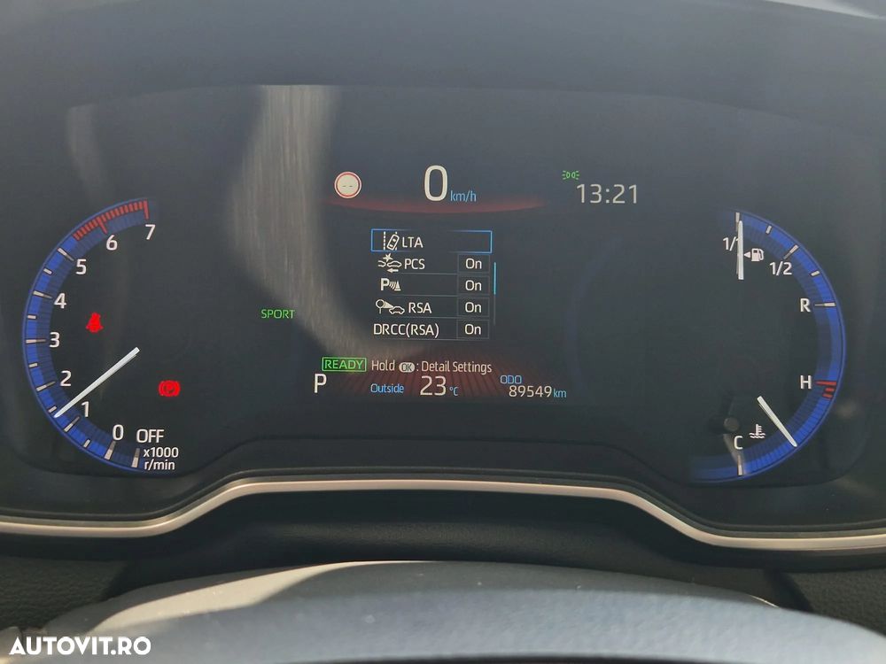 Toyota Corolla Sedan 1.8 HSD Dynamic - 13