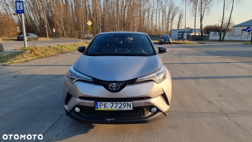 Toyota C-HR ver-1-8-hybrid-selection - 3