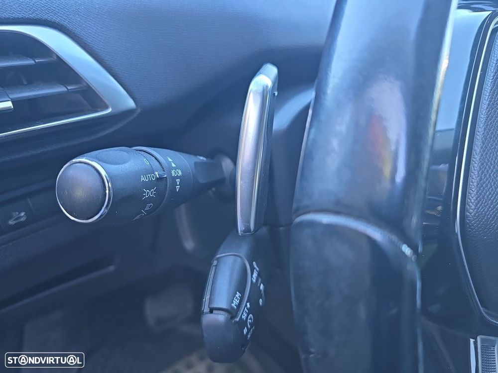 Peugeot 5008 1.5 BlueHDi Allure EAT8 - 16