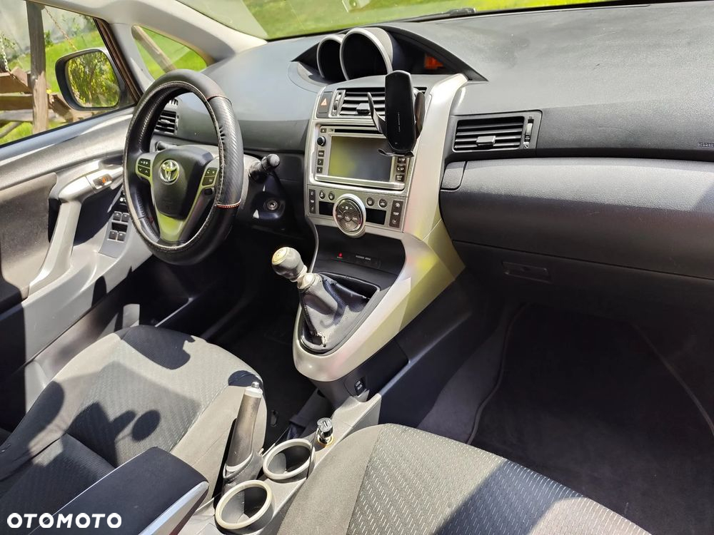 Toyota Verso 2.0 D-4D - 8