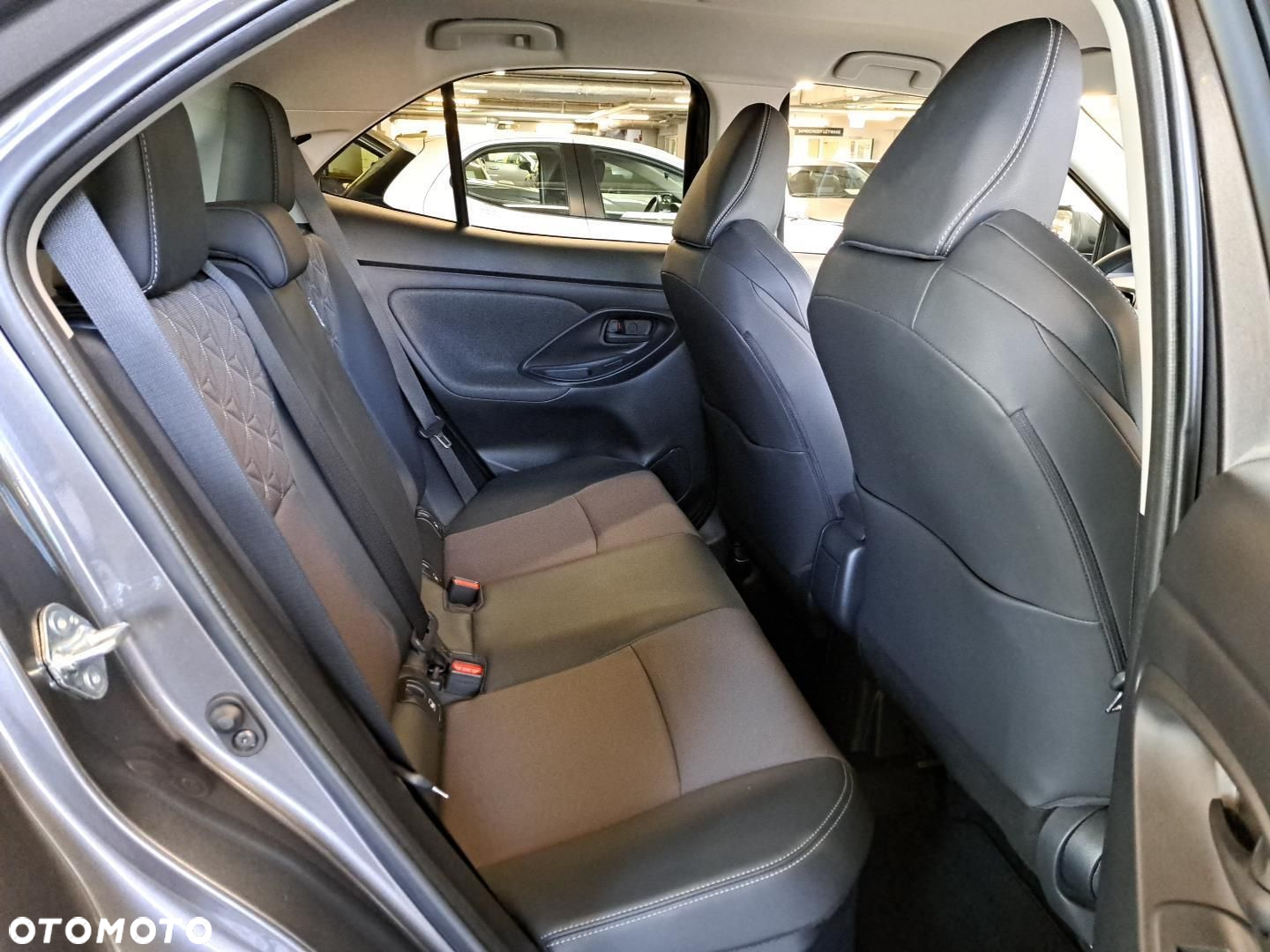 Toyota Yaris Cross Hybrid 1.5 Executive - 11