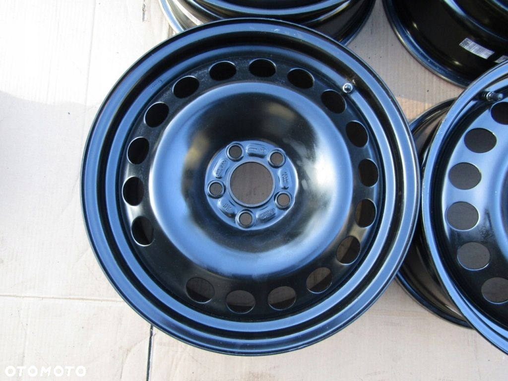 4x Felgi 17 Ford S-MAX Galaxy II Kuga Mondeo Volvo XC30 XC40 XC60 XC70 S80 - 7