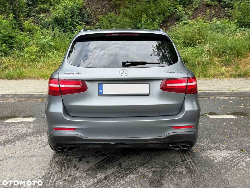 Mercedes-Benz GLC - 4