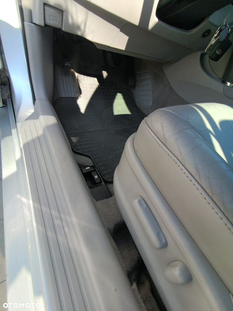 Toyota Camry - 14