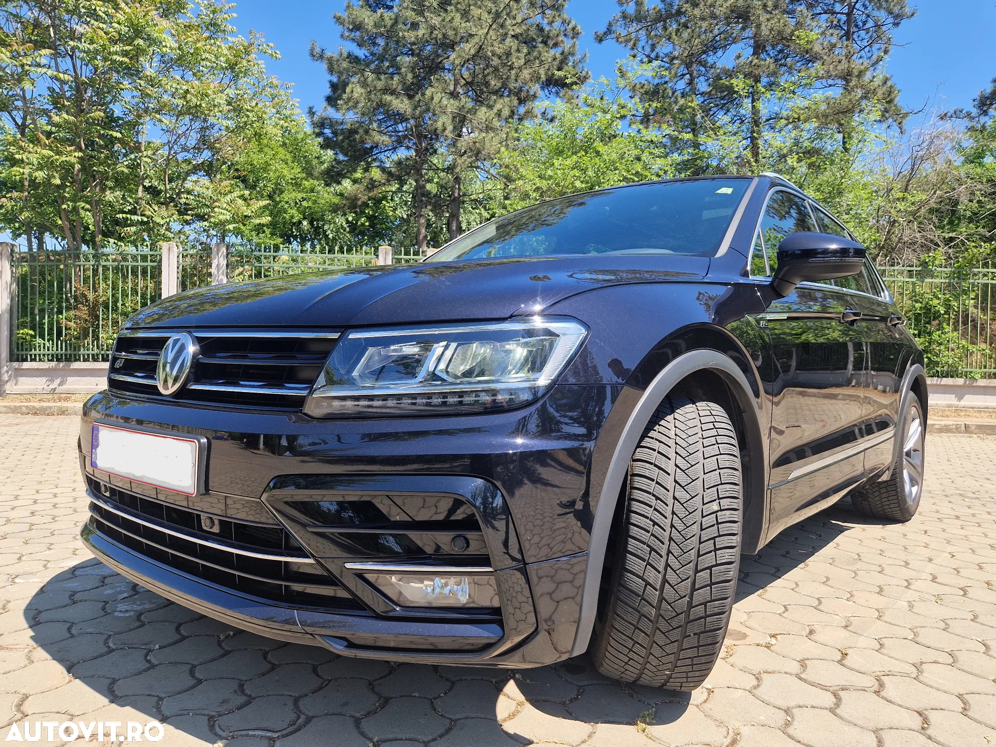 Volkswagen Tiguan - 3