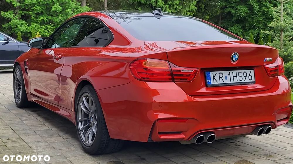 BMW M4 Standard - 36