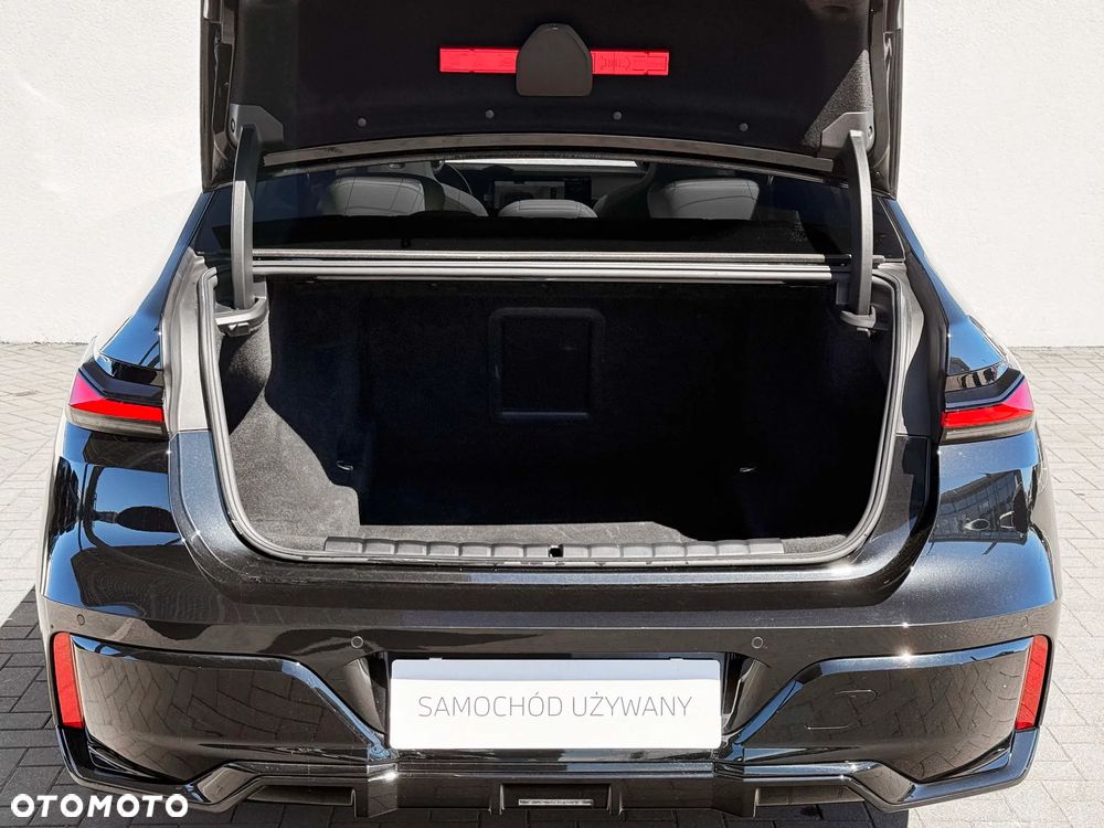 BMW Seria 7 740d xDrive mHEV sport - 13