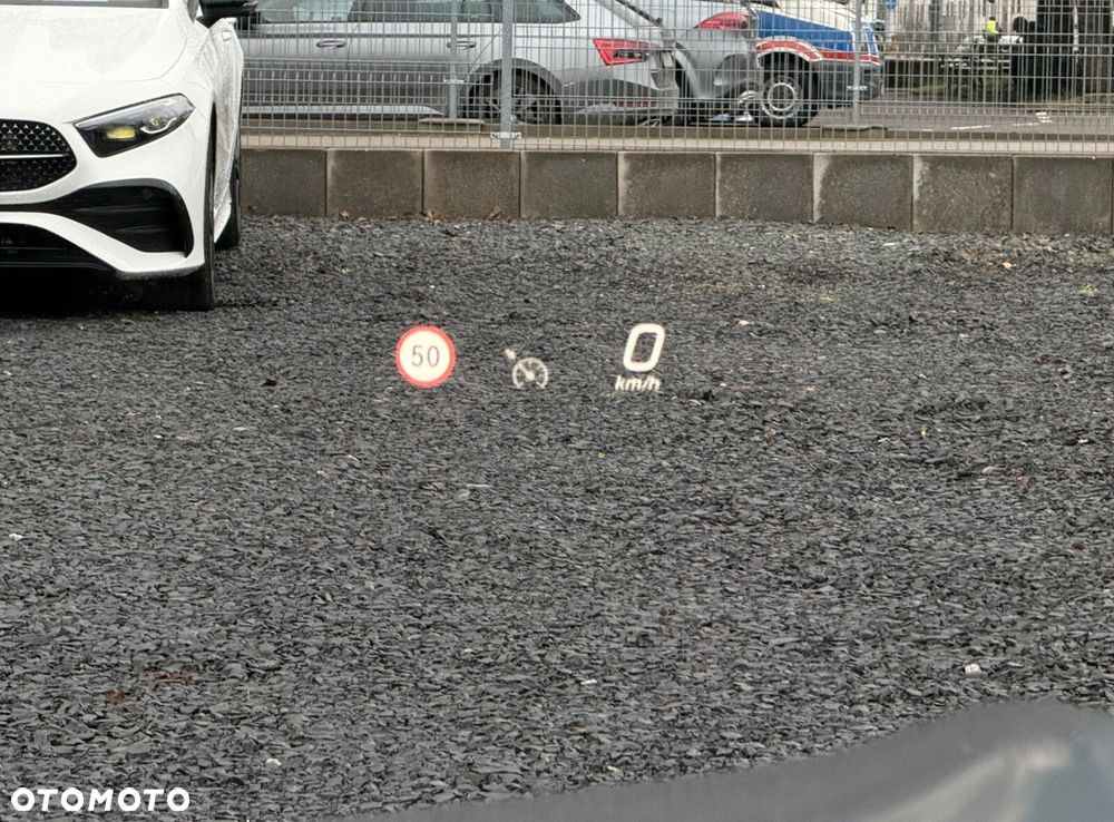 Mercedes-Benz Klasa C 400 e PHEV 4-Matic AMG - 30