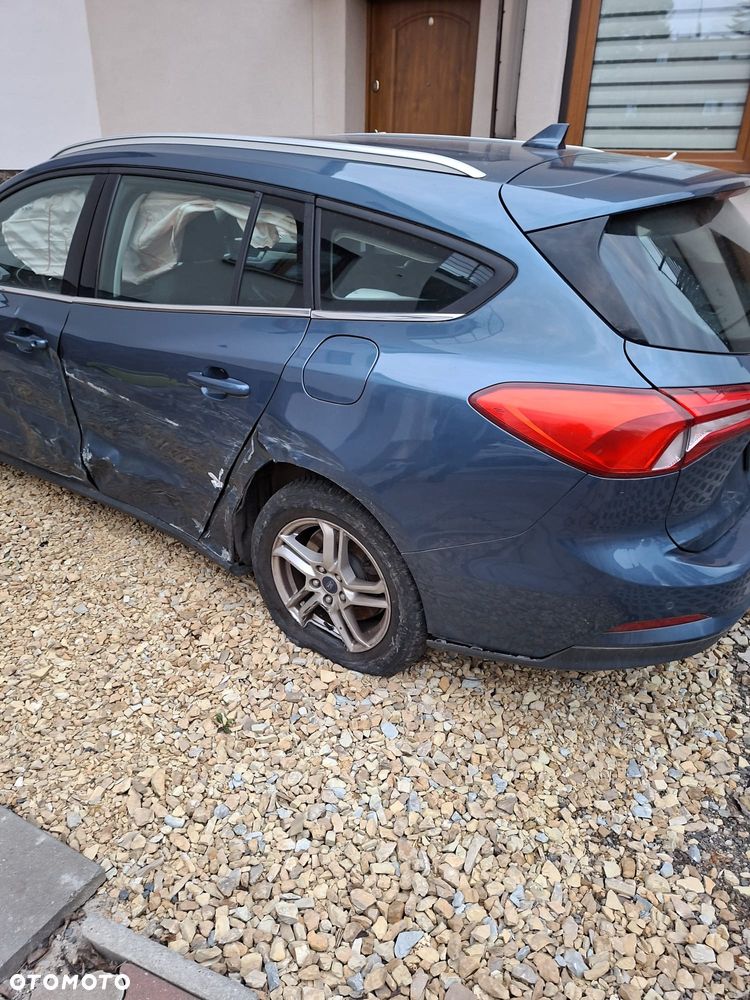 Ford Focus 1.5 EcoBlue STart-Stopp-System TREND - 6