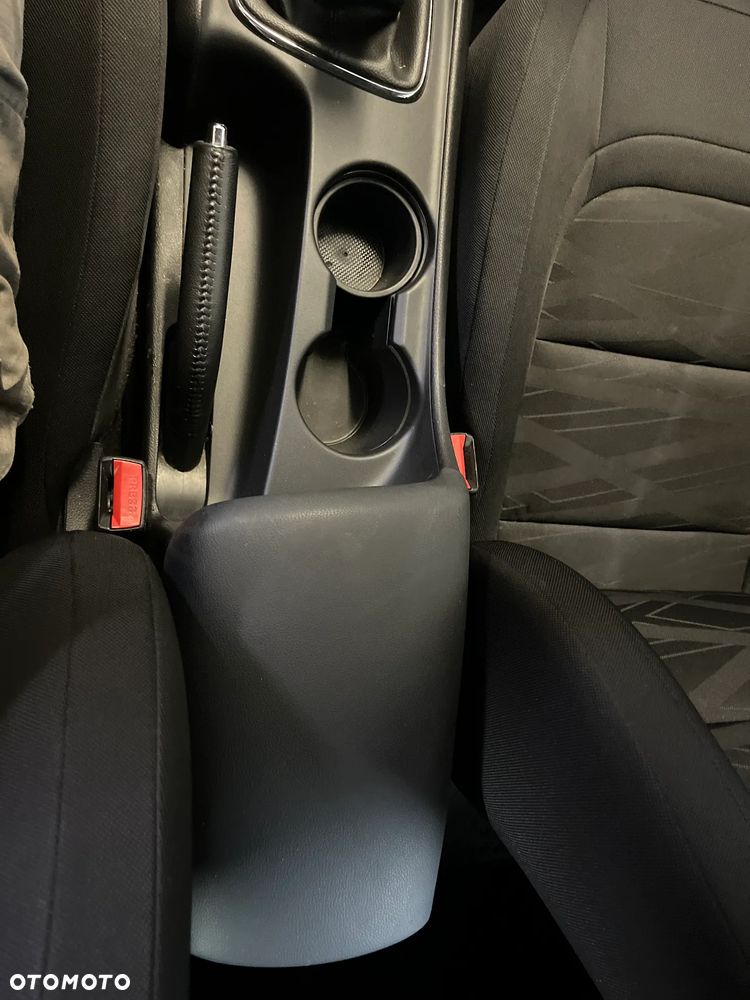 Kia Ceed 1.6 GDI L - 24