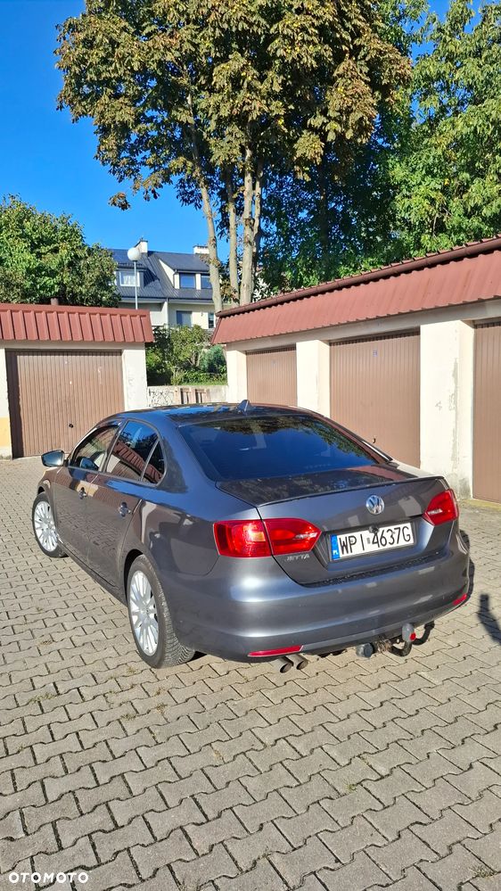 Volkswagen Jetta - 10