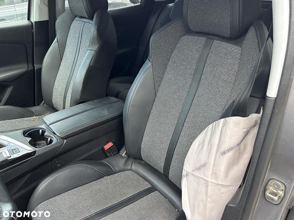 Peugeot 3008 - 13