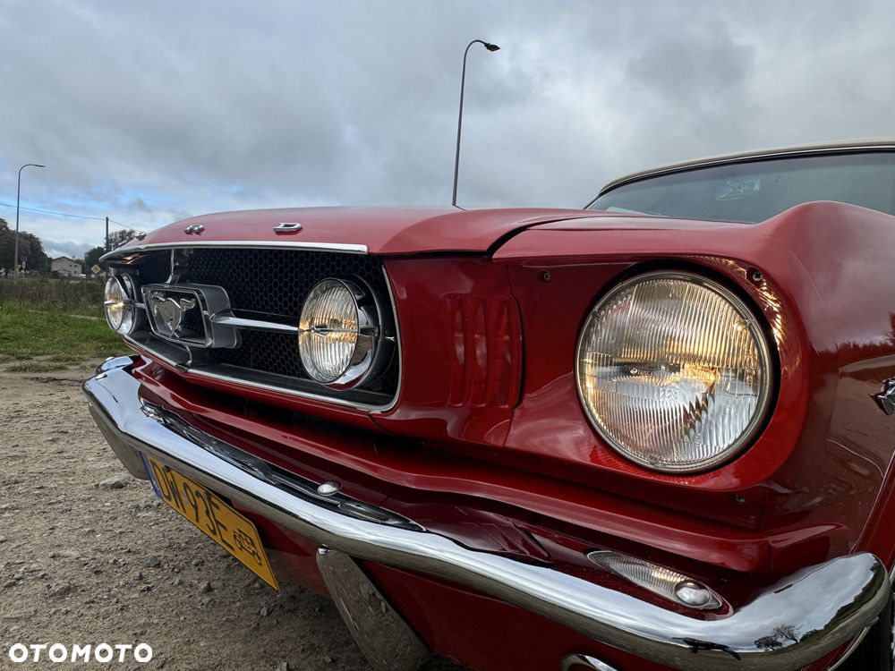 Ford Mustang - 28