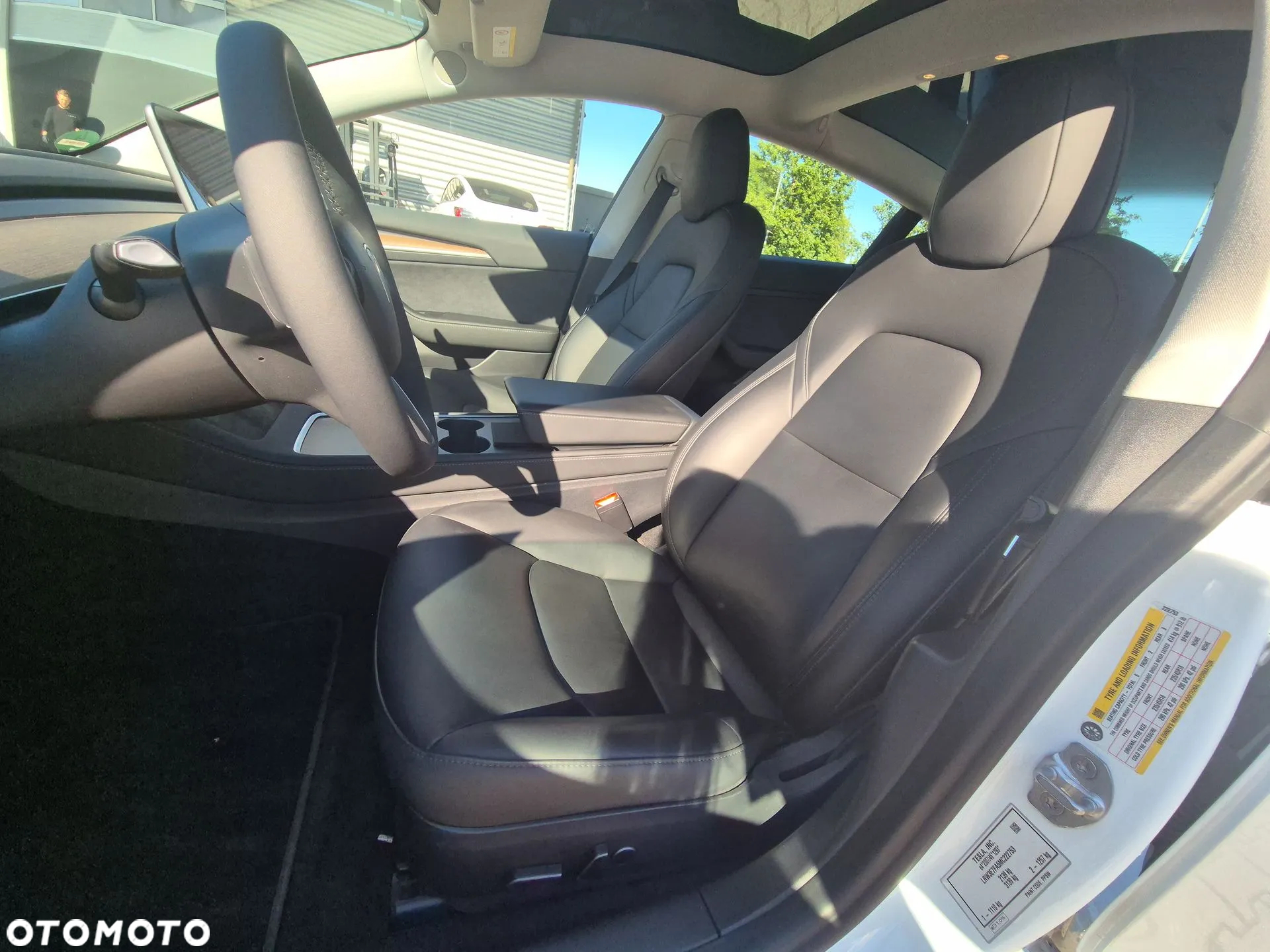 Tesla Model 3 RWD - 10