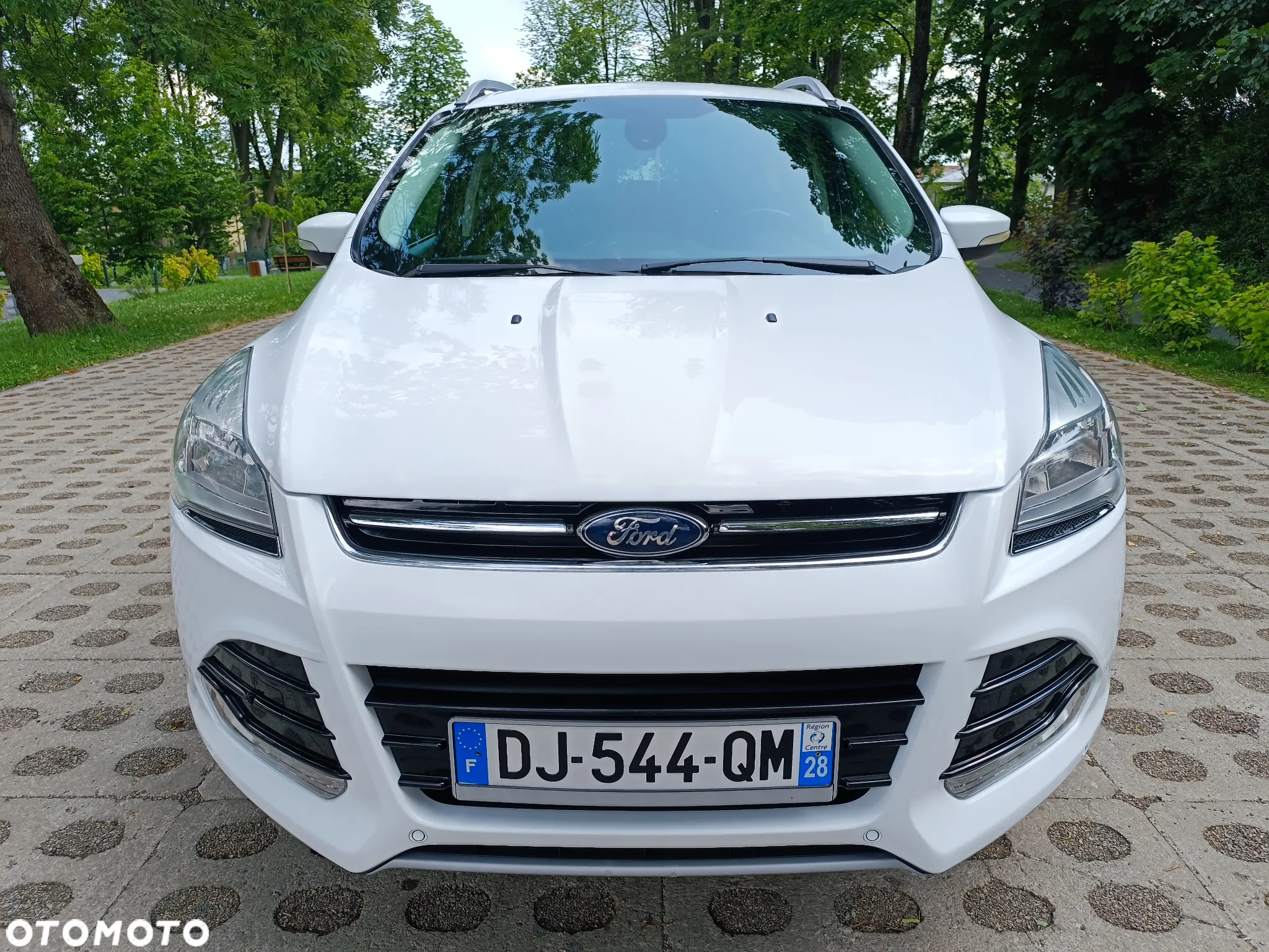 Ford Kuga 2.0 TDCi 2x4 Titanium - 9