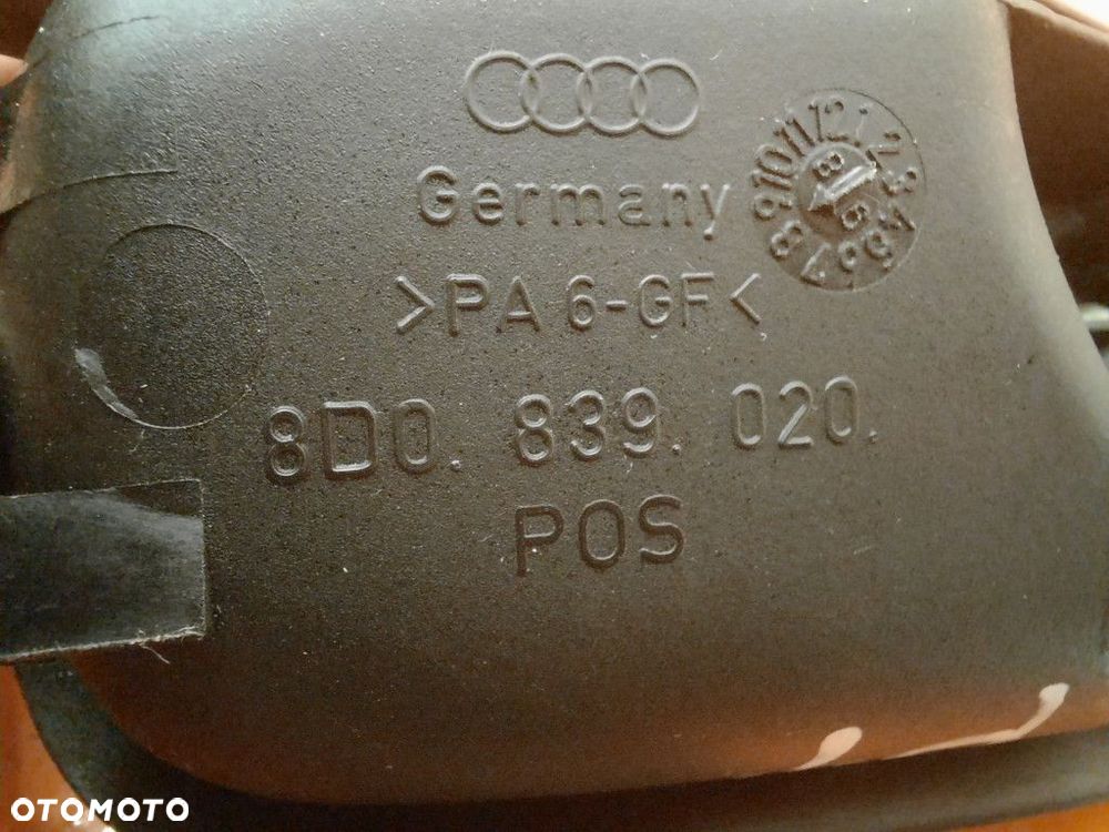 ### AUDI A4 B5 94-99 KLAMKA WEWNĘTRZNA PRAWA TYLNIA  DRZWI 8D0839020 - 4
