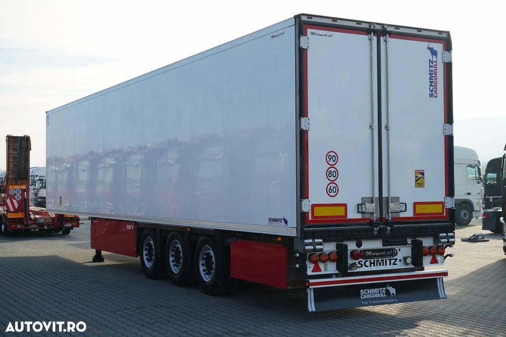 Schmitz Cargobull REFRIGERAT / TRANSPORT VECTOR 1550 / AXĂ RIDICATĂ / RECIPIENT DUBLU / COȘURI PENTRU PALEȚI - 6