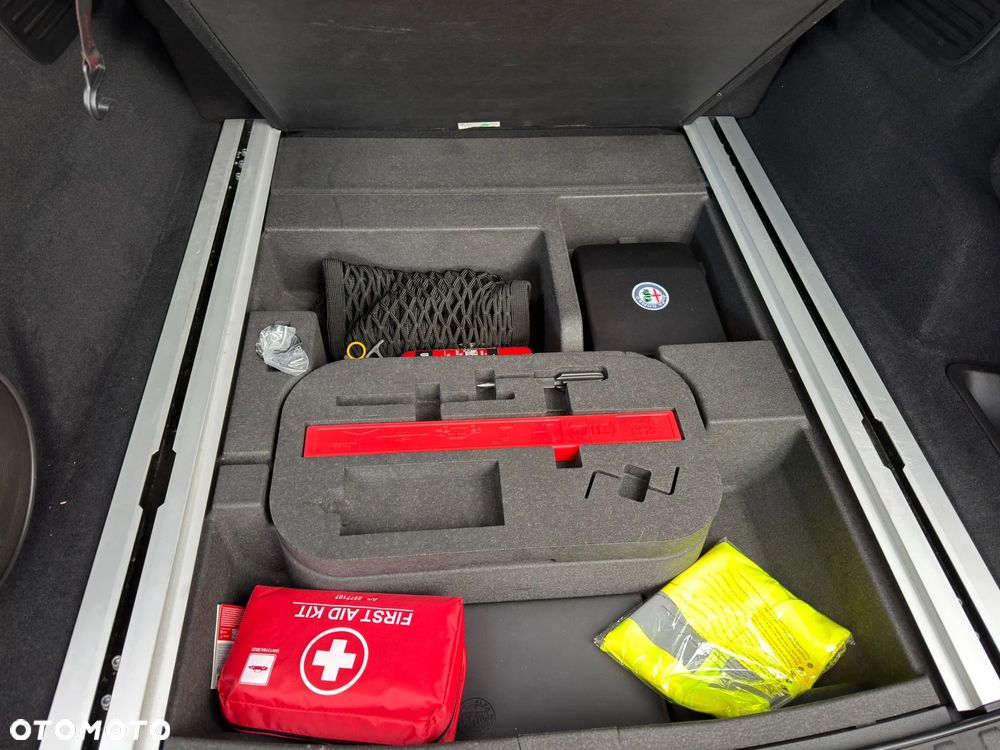 Alfa Romeo Stelvio 2.0 Turbo TI Q4 - 13