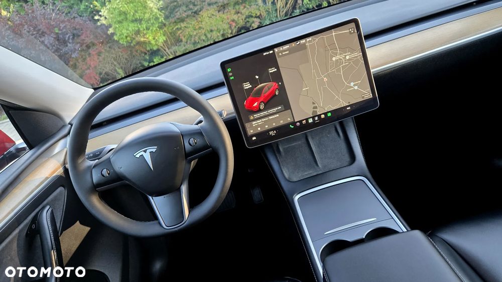 Tesla Model Y Long Range Dual Motor AWD - 29