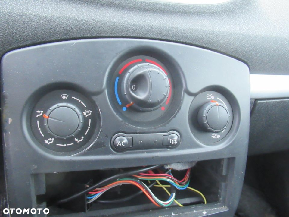 PANEL STEROWANIA NAWIEWEM KLIMATYZACJĄ RENAULT CLIO III 3 MODUS - 7